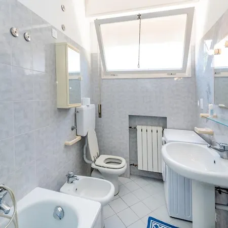 Civico 57 A 100 Metri Dal Mare Apartman